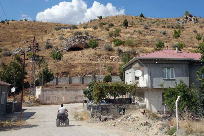 image-27 【クルド人】「難民なんて全部ウソで、日本へ出稼ぎ」:川口の難民申請者の8割はトルコ南部3県に集中